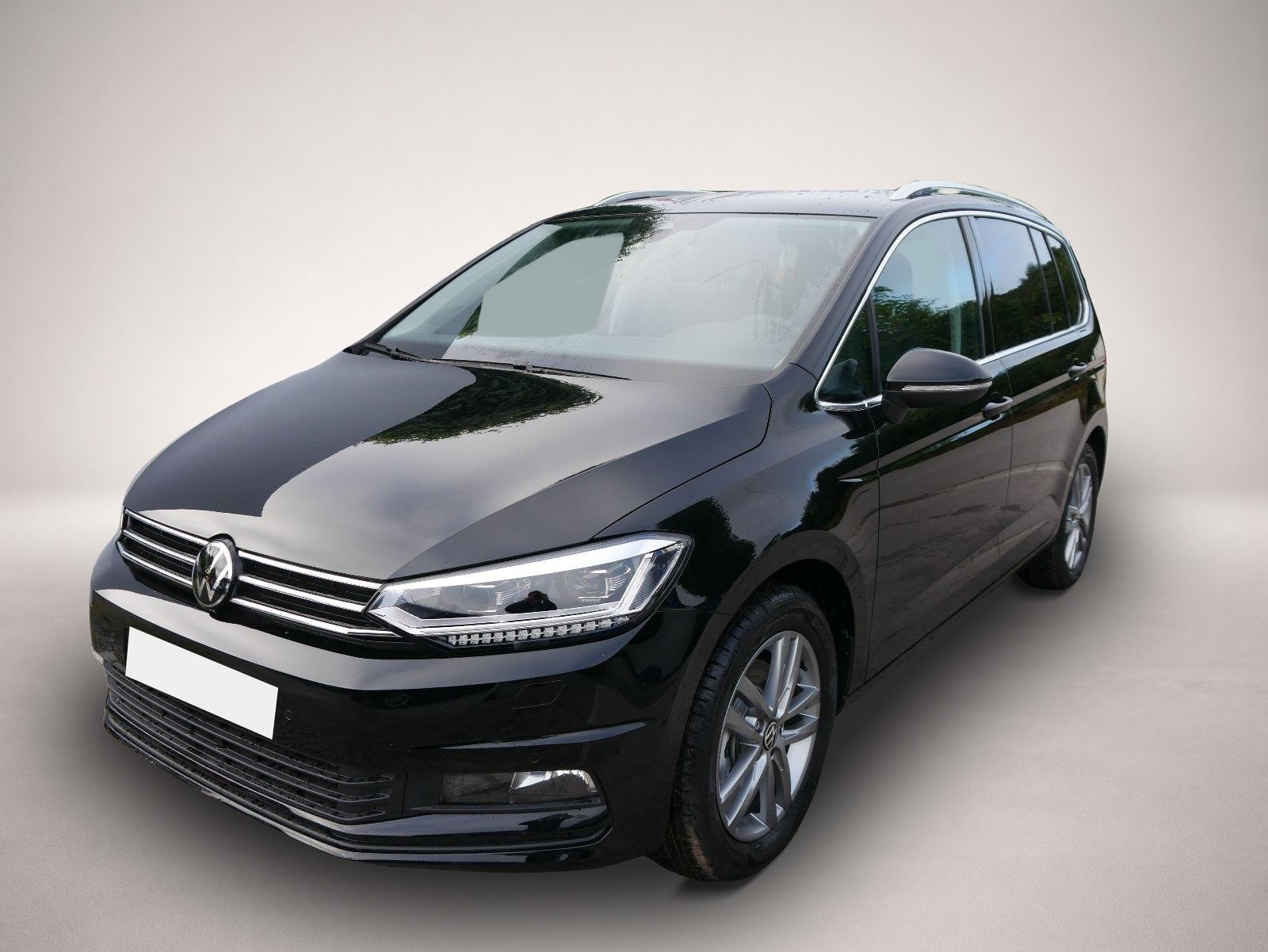 Volkswagen Touran (06/2026, Benzin)