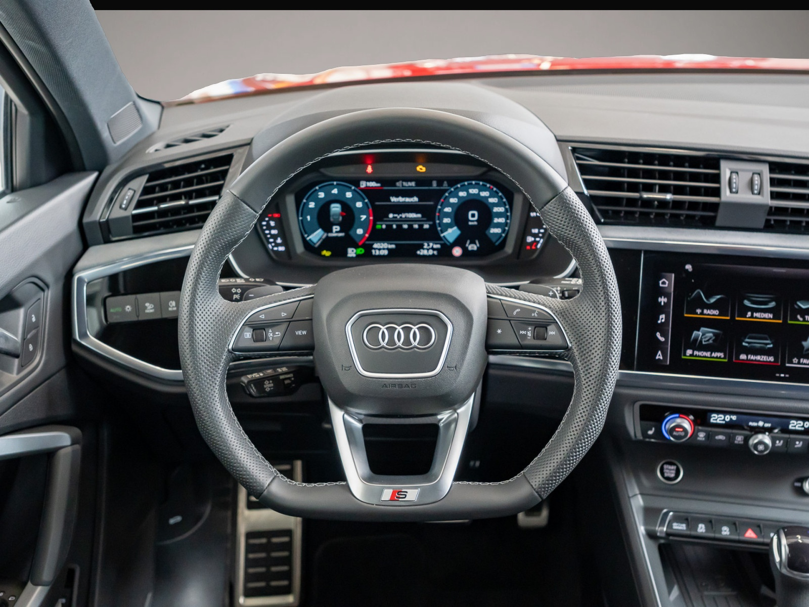 Audi Q3 (09/2025, Benzin)