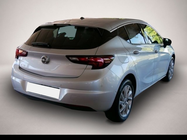 Opel Astra (11/2021, Benzin)