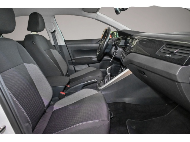 Volkswagen Polo (10/2023, Benzin)