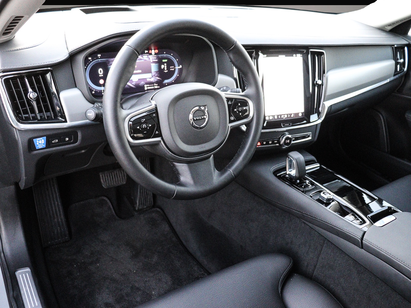 Volvo V90 (02/2025, Hybrid (Benzin/Elektro))