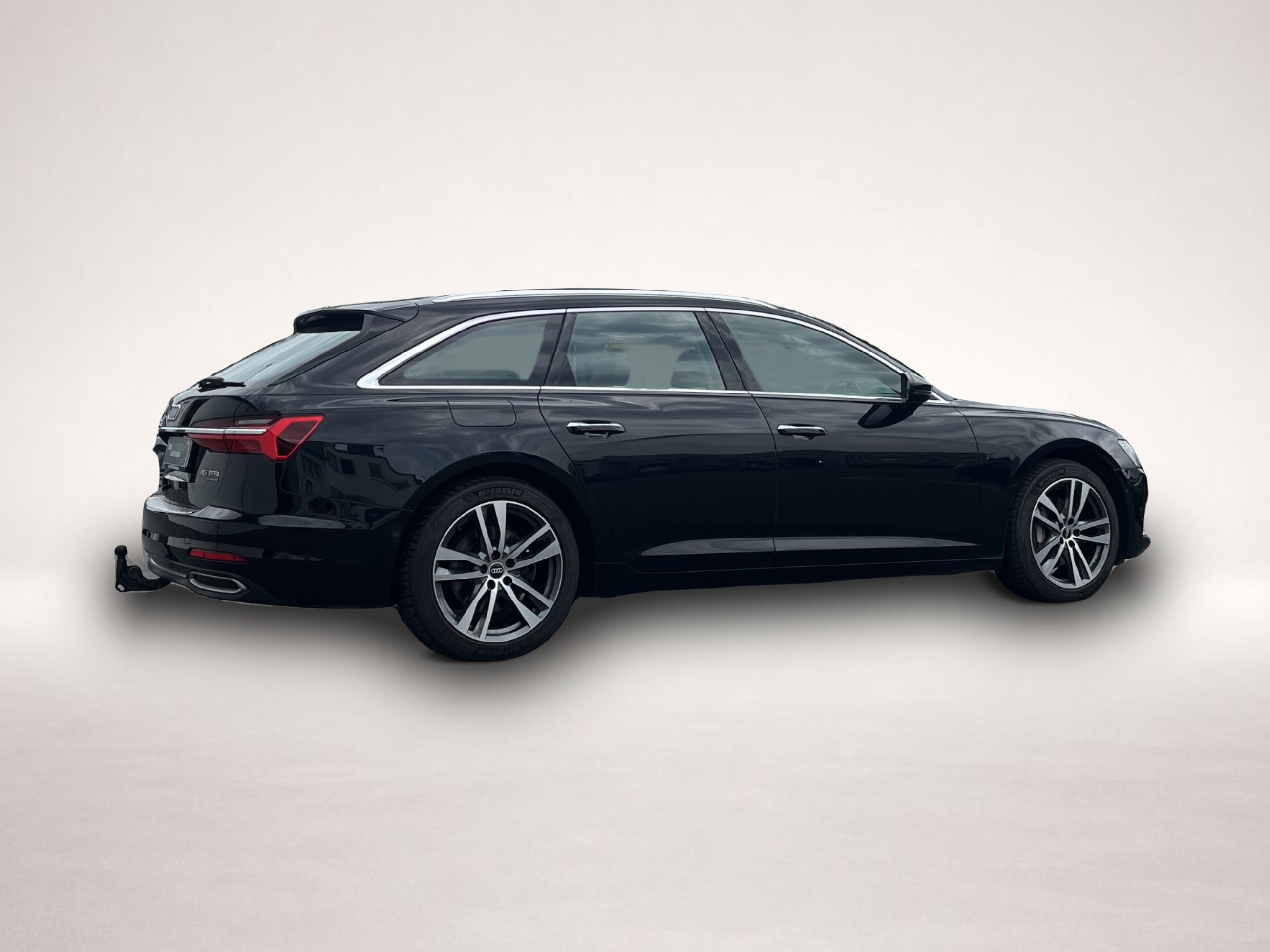 Audi A6 (01/2023, Benzin)