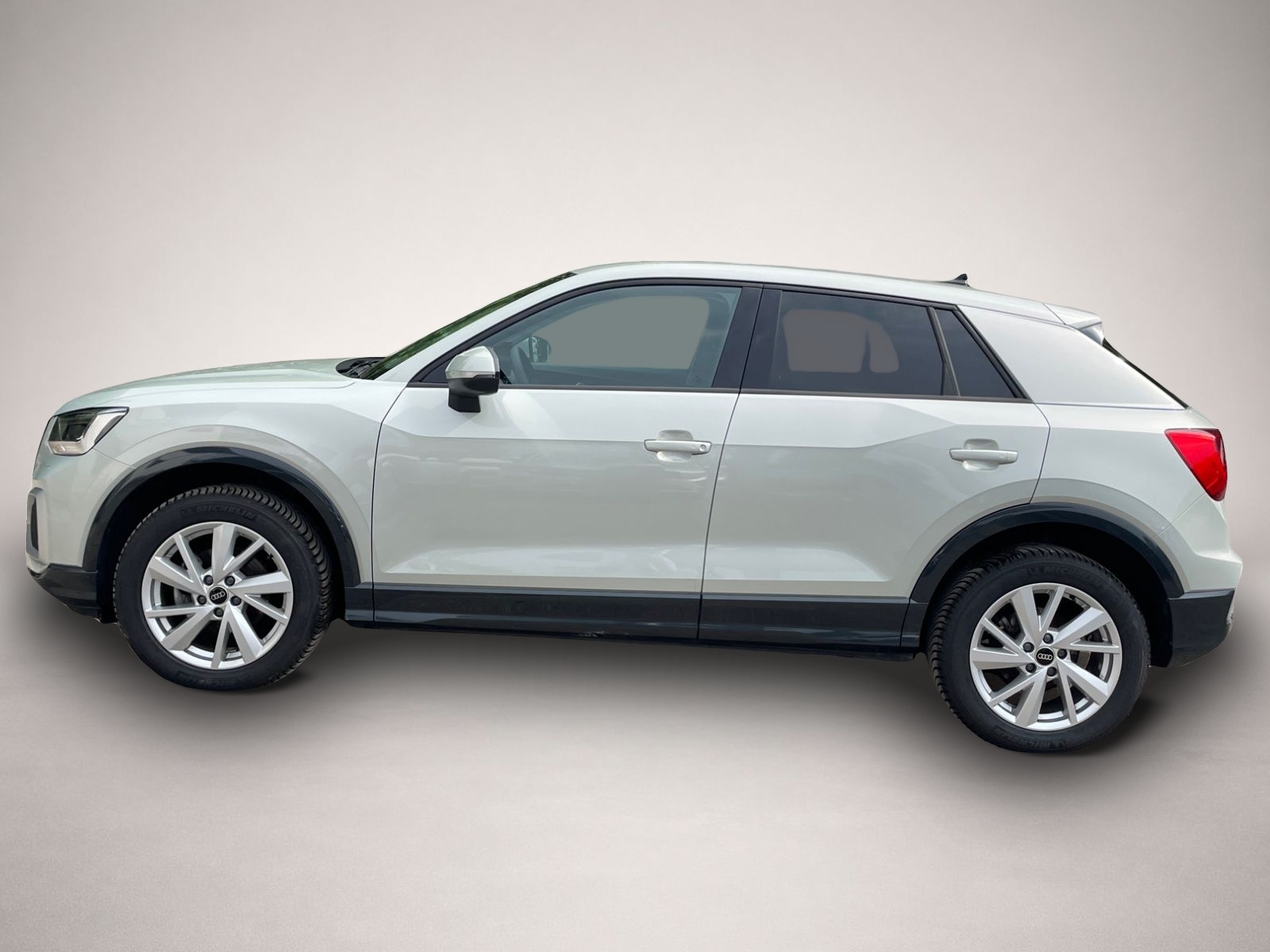 Audi Q2 (08/2025, Benzin)