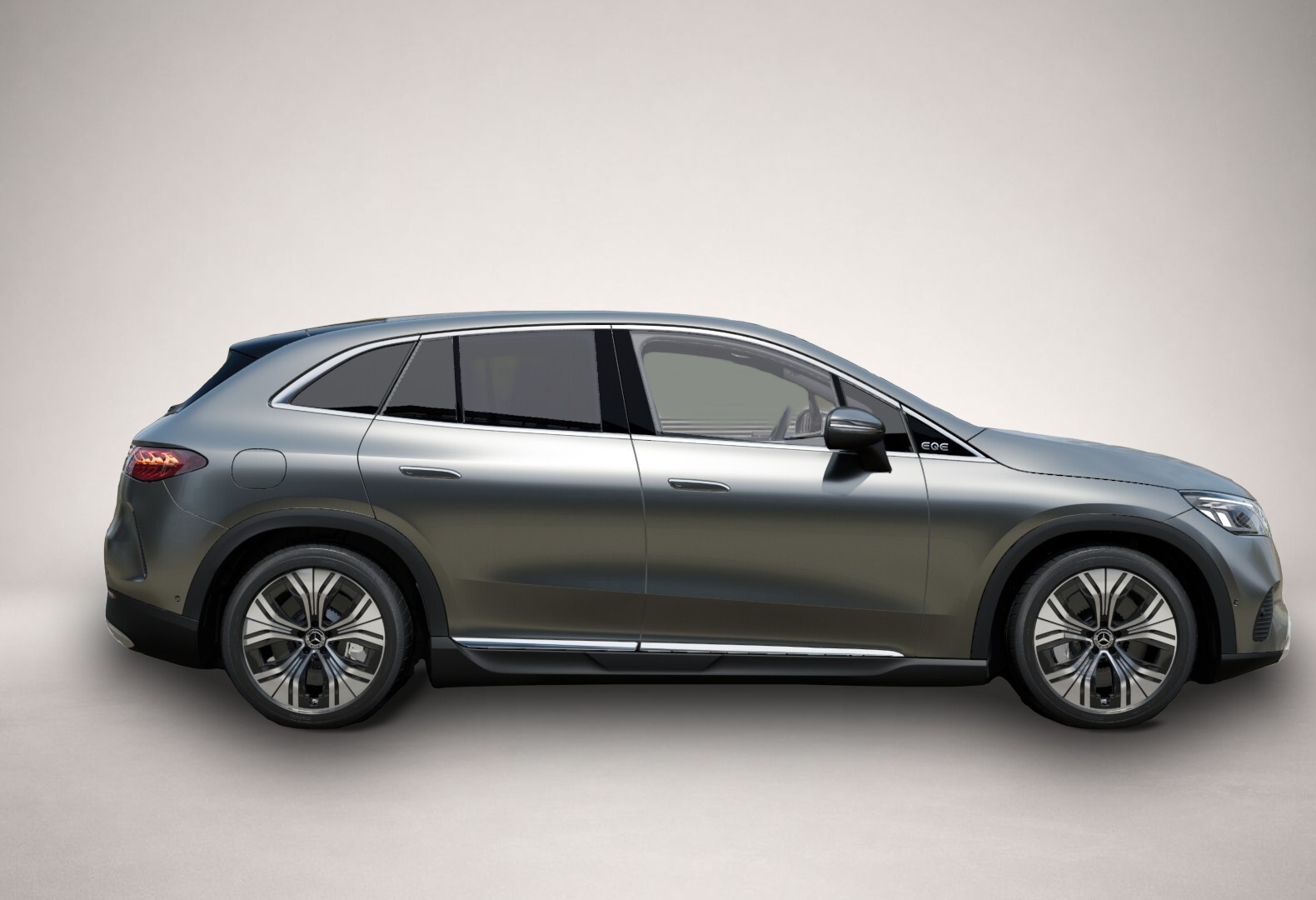 Mercedes-Benz EQE (08/2025, ELECTRIC)