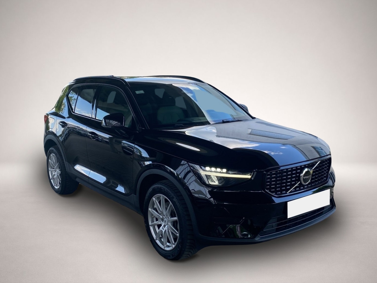 Volvo XC40 (04/2023, Benzin)