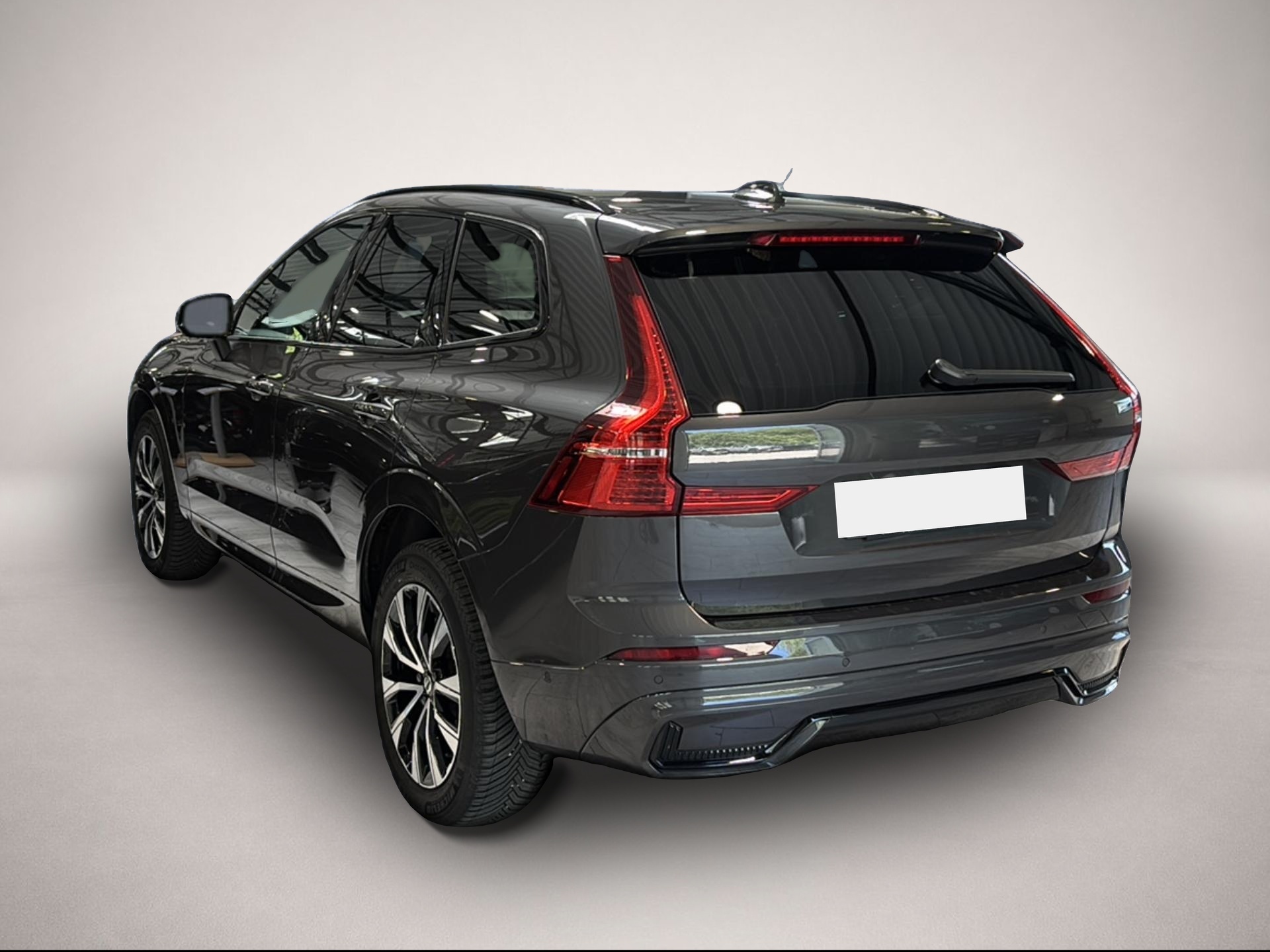 Volvo XC60 (02/2025, Benzin)
