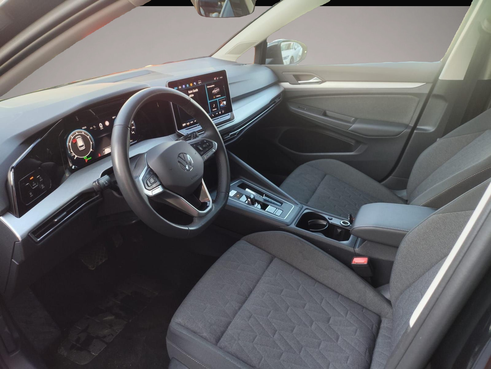 Volkswagen Golf (02/2025, Benzin)