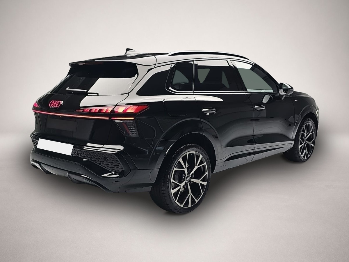 Audi Q3, image 2 of 4