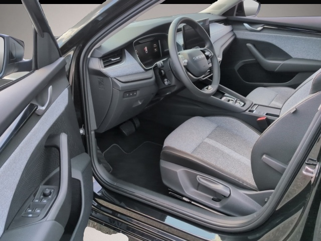 Skoda Octavia (11/2025, Benzin)