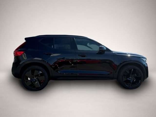 Volvo XC40 (02/2025, Benzin)