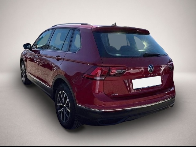 Volkswagen Tiguan (02/2022, Benzin)