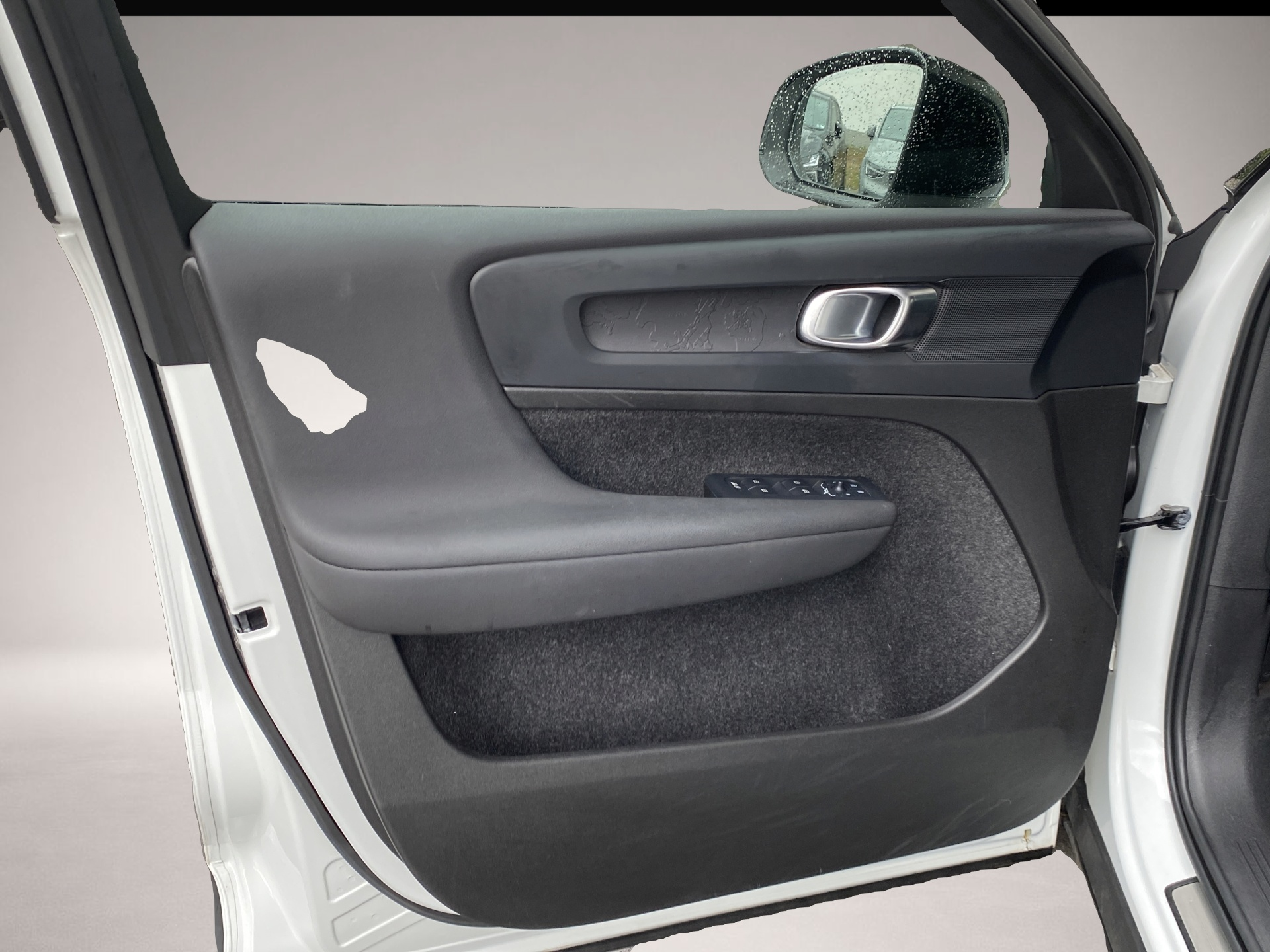 Volvo XC40 (05/2023, ELECTRIC)