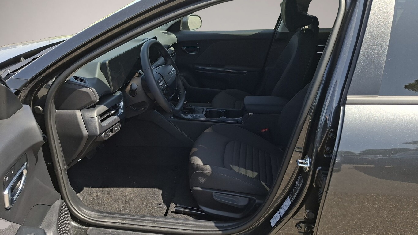 Kia K4, image 5 of 7