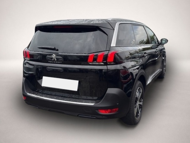 Peugeot 5008 (10/2023, Benzin)