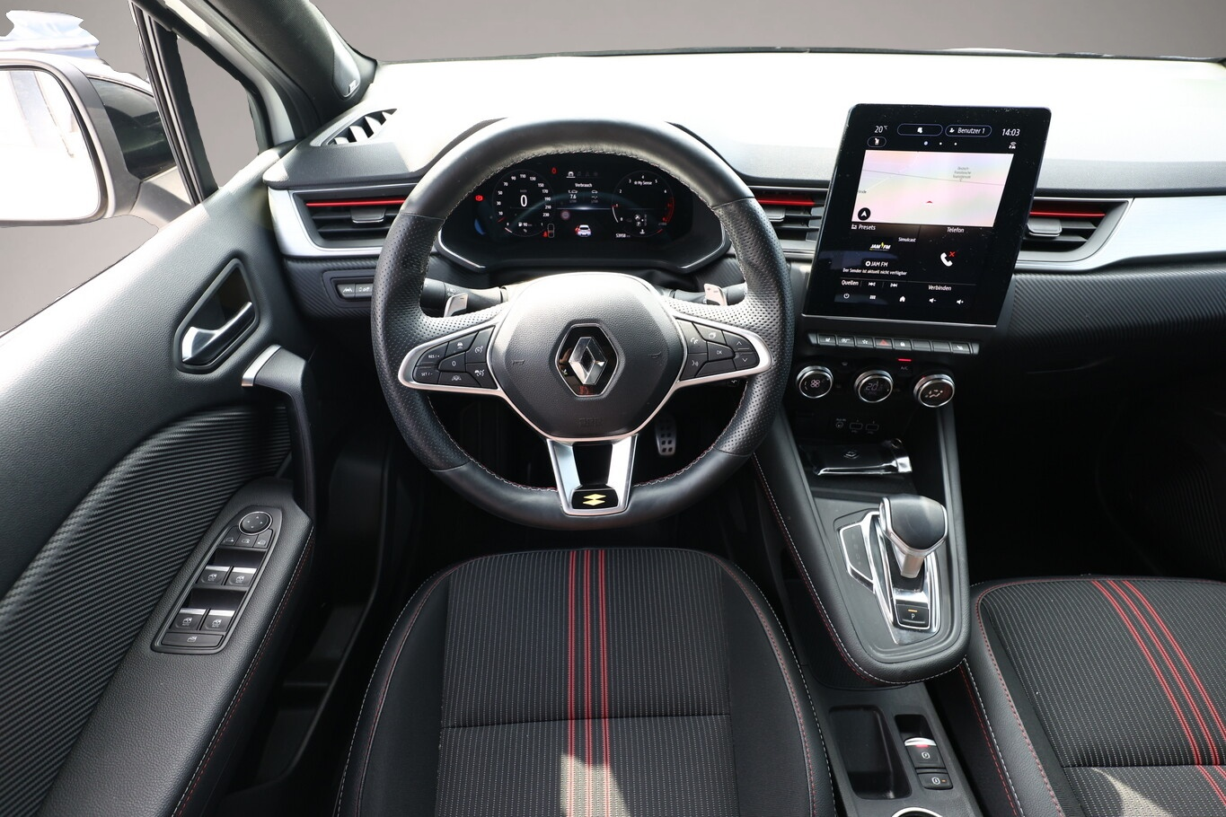 Renault Captur (03/2023, Benzin)