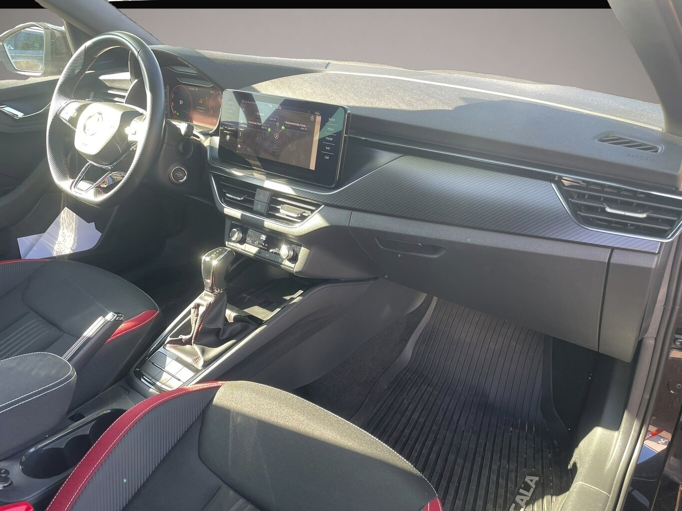 Skoda Scala (08/2022, Benzin)