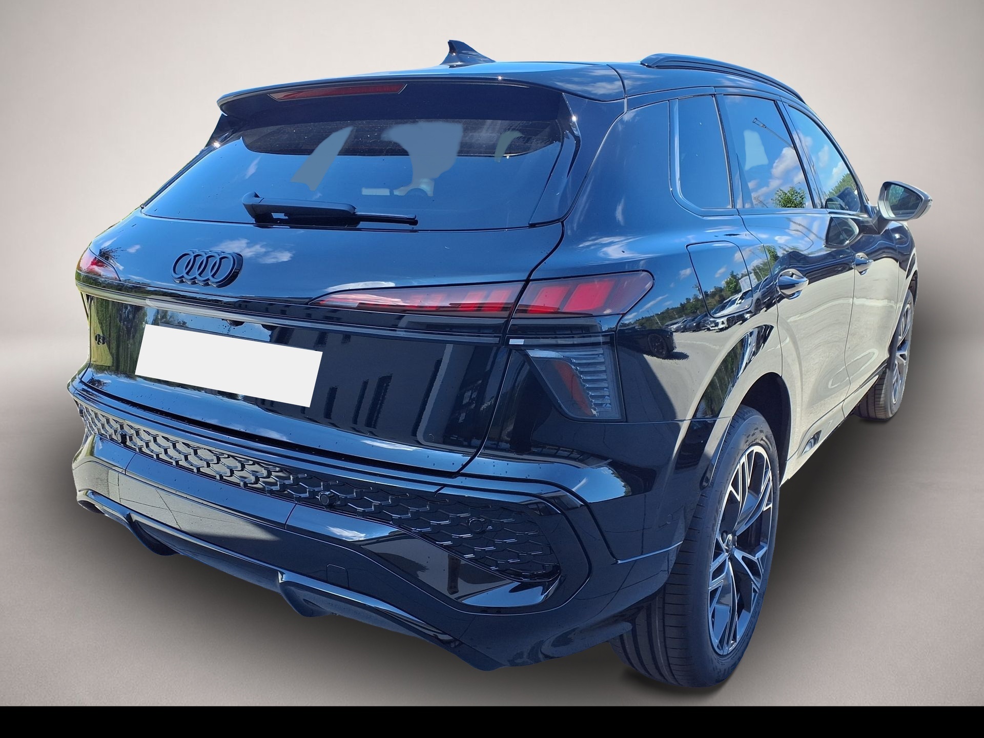 Audi Q3 (05/2026, Benzin)