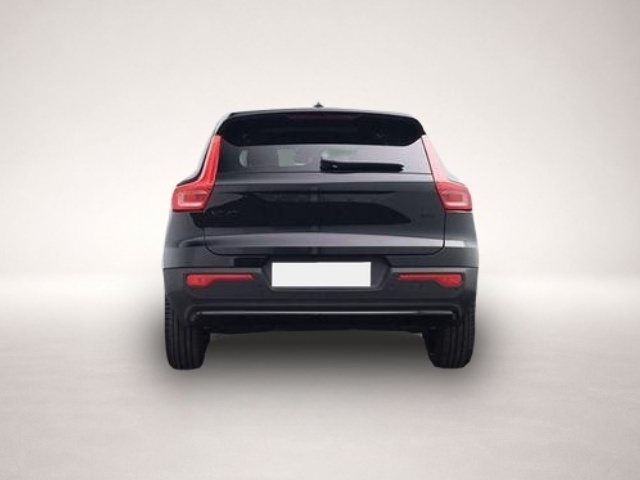 Volvo XC40 (04/2026, Benzin)