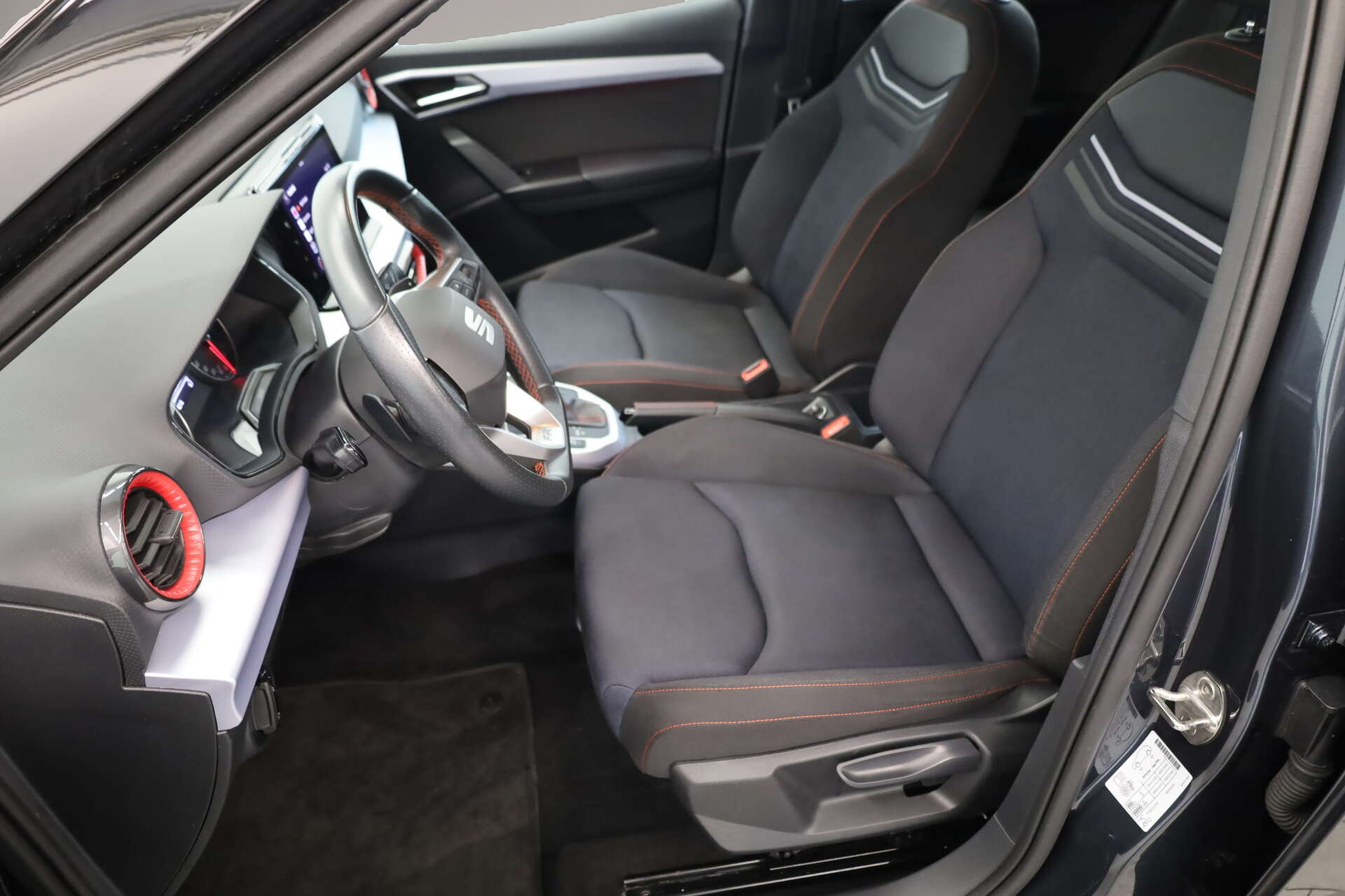 Seat Arona (05/2023, Benzin)
