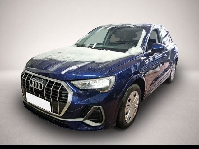 Audi Q3 (01/2023, Benzin)