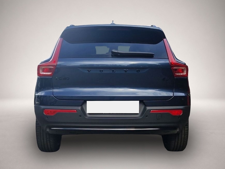 Volvo XC40 (10/2025, Benzin)