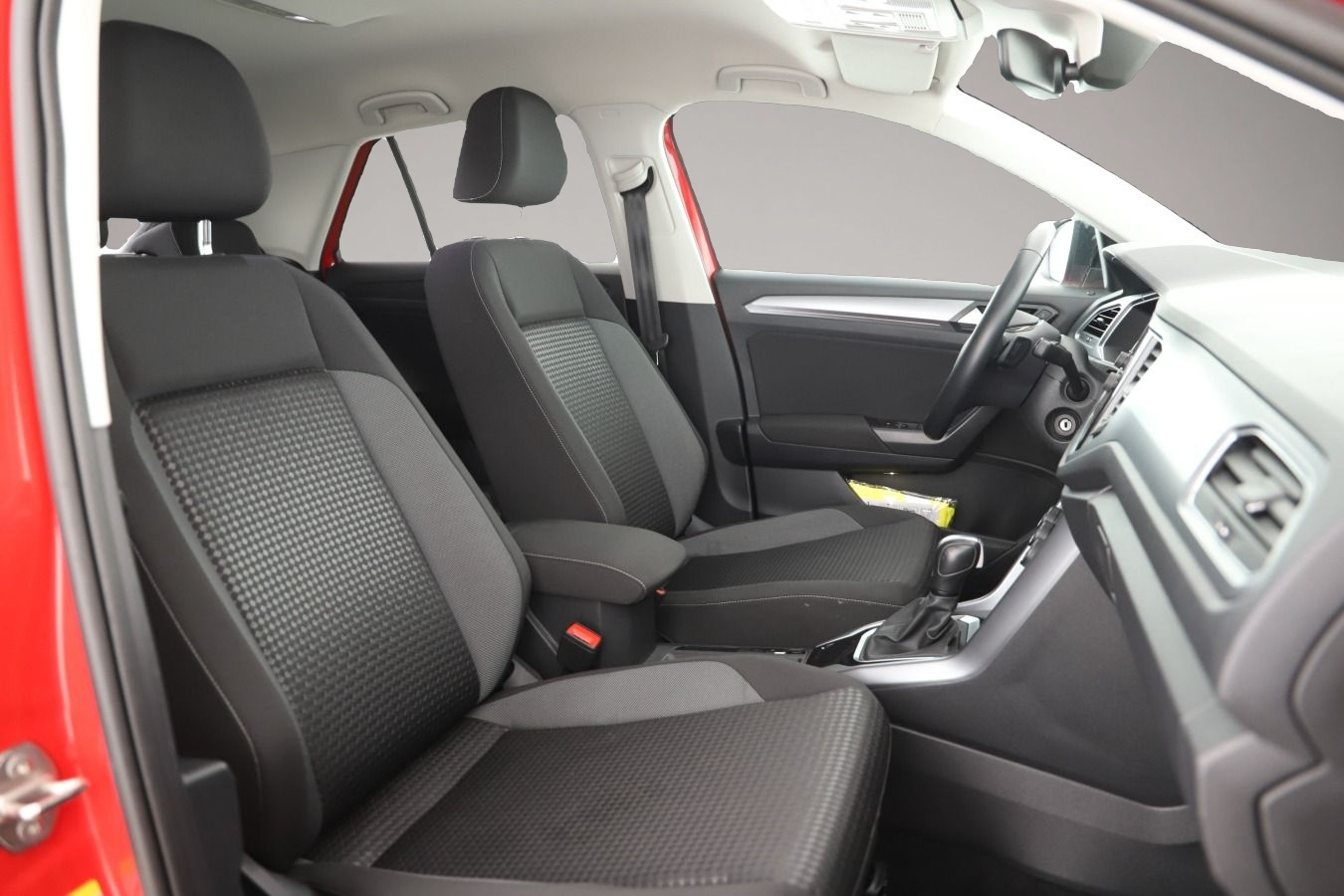 Volkswagen T-Roc (06/2021, Benzin)
