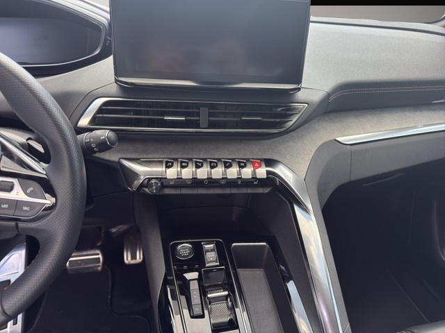 Peugeot 3008 (03/2024, Benzin)