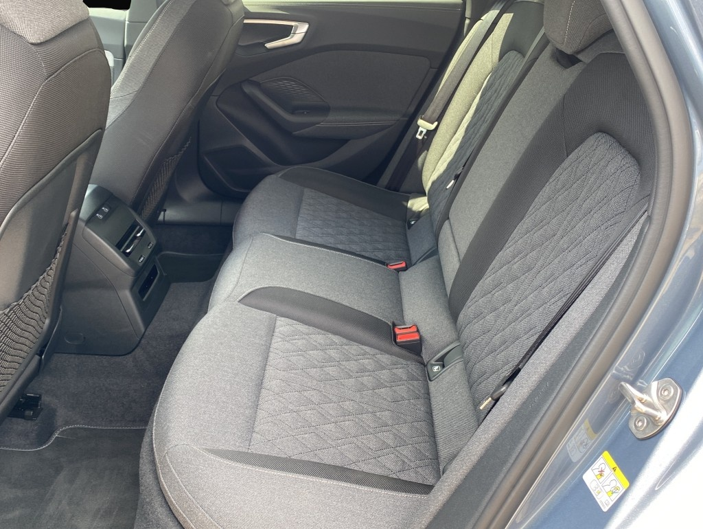 Audi A5 (09/2025, Benzin)