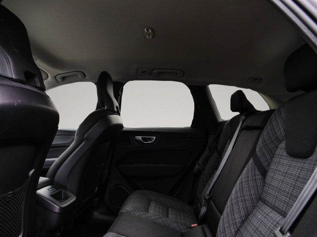 Volvo XC60 (07/2025, Benzin)
