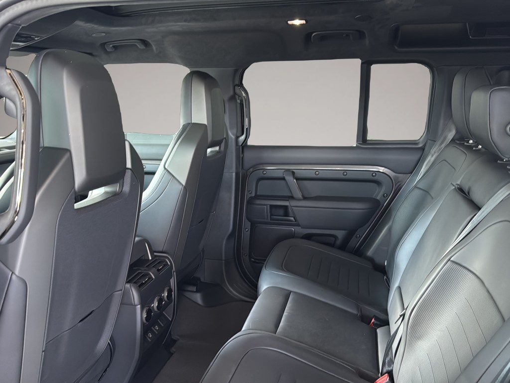 Land-Rover Defender (, Benzin)