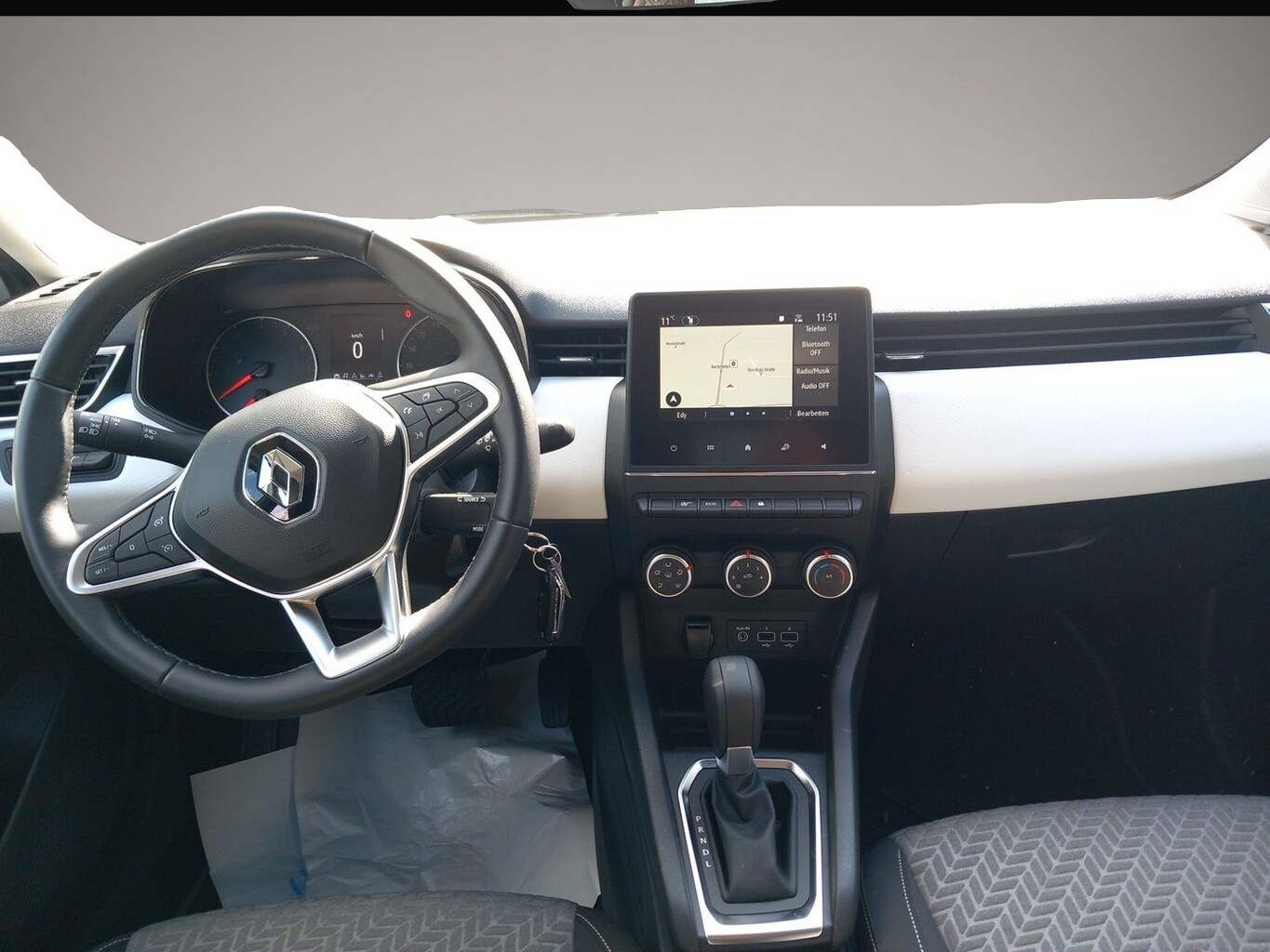 Renault Clio (03/2023, Benzin)