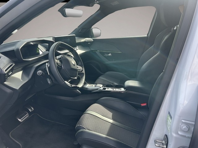 Peugeot 2008 (02/2024, Benzin)