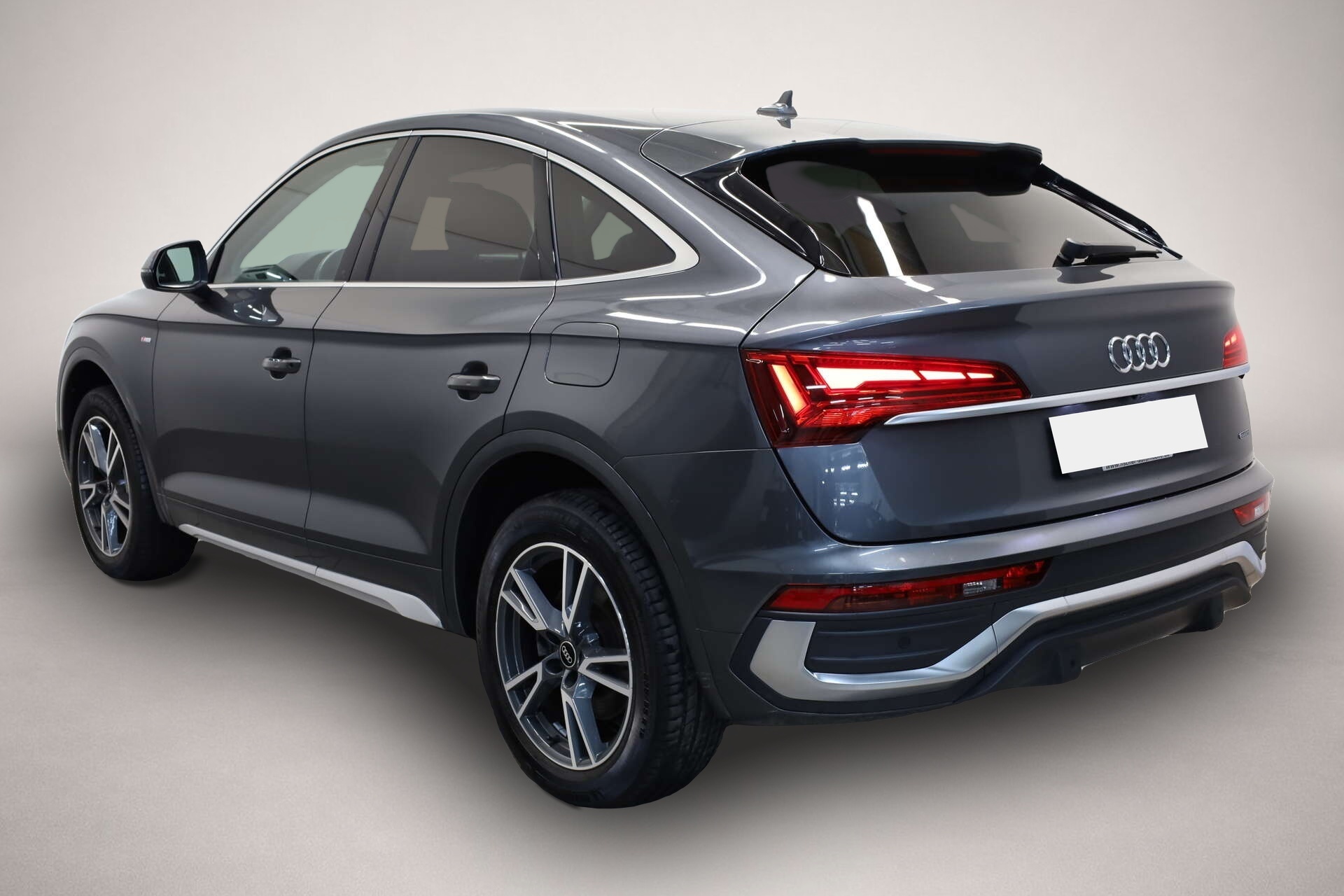 Audi Q5 (12/2022, Hybrid (Benzin/Elektro))