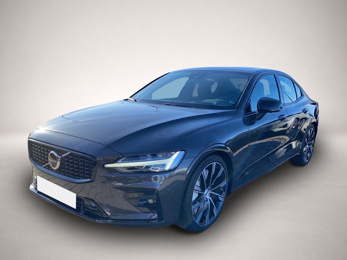 Volvo S60 (06/2025, Benzin)
