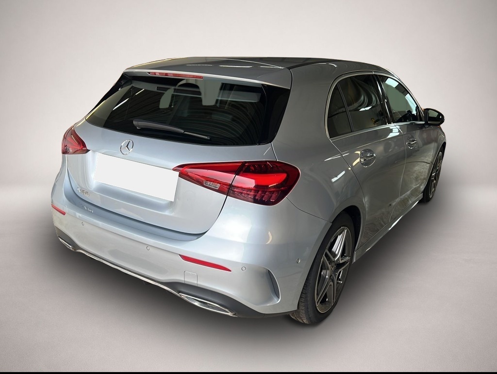 Mercedes-Benz A 180 (06/2025, Benzin)