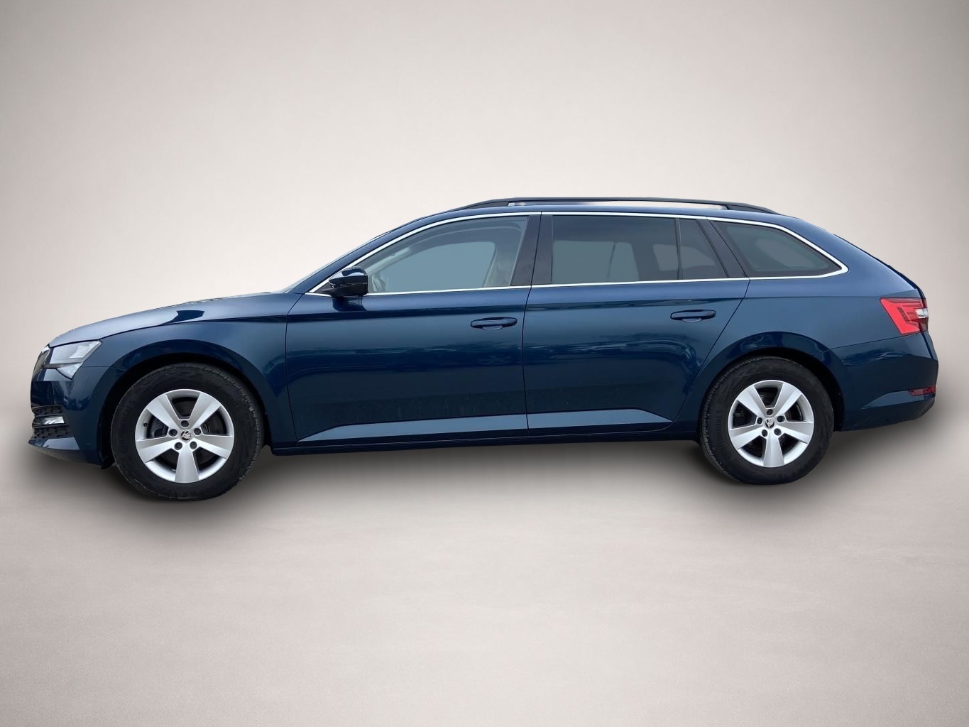 Skoda Superb (02/2023, )
