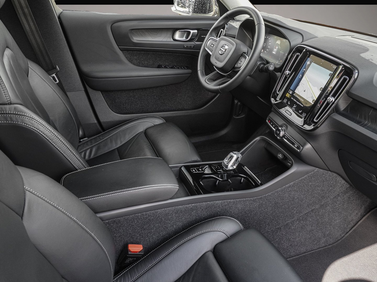 Volvo XC40 (11/2023, )