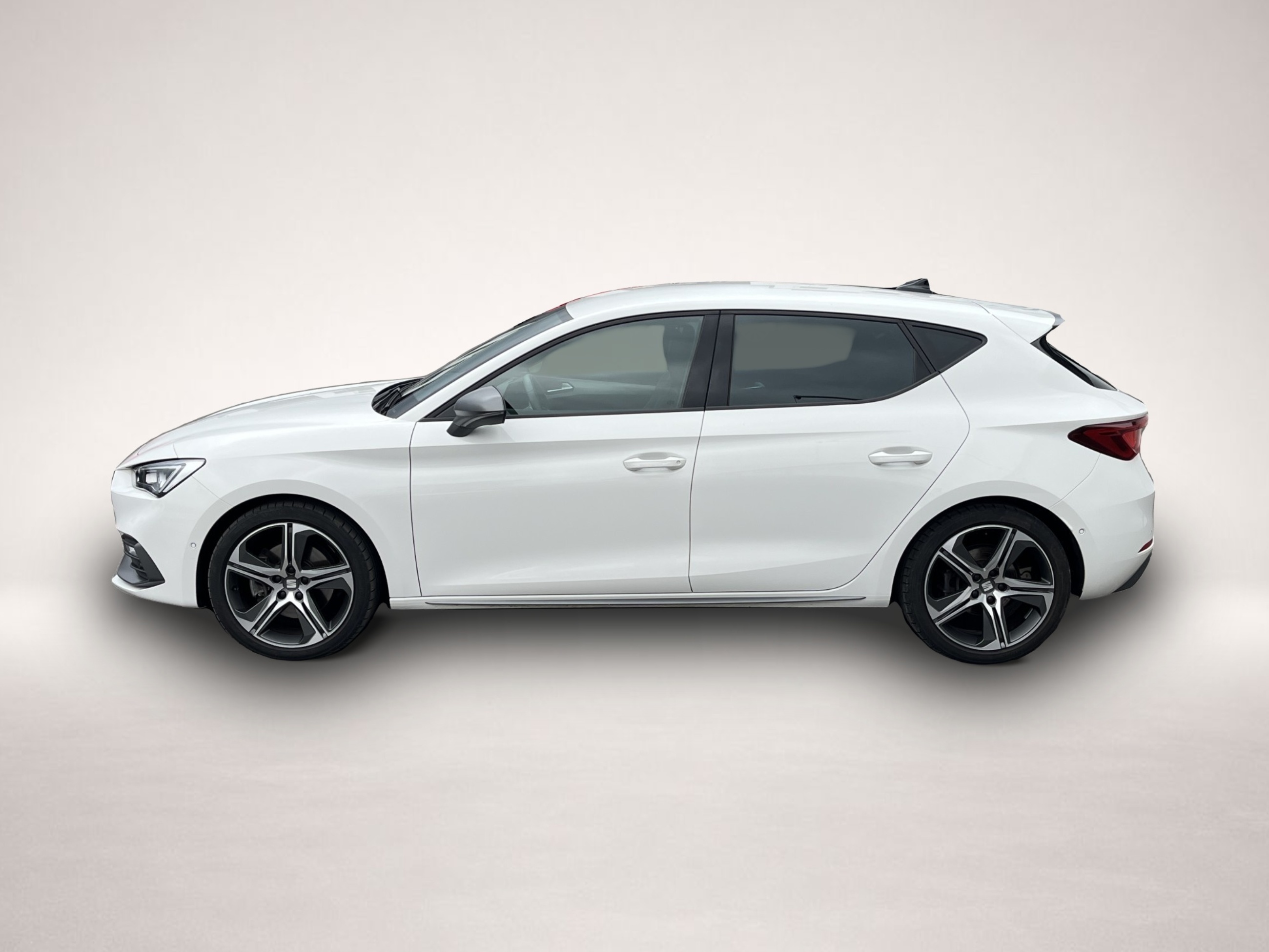 Seat Leon (06/2023, Benzin)