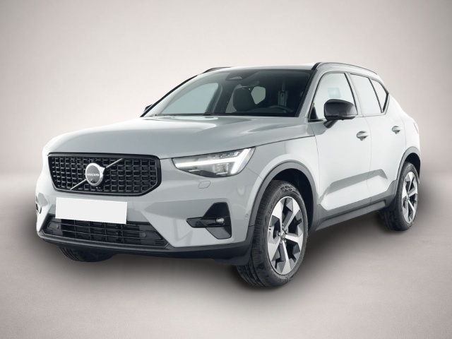 Volvo XC40 (07/2025, Benzin)