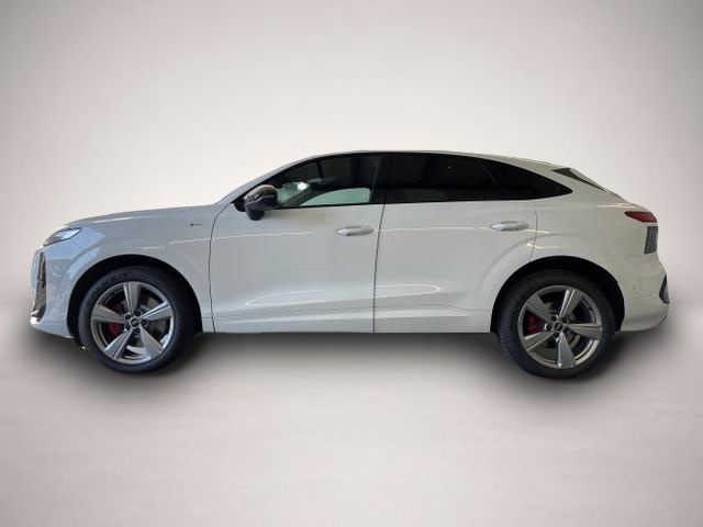 Audi Q3 (06/2026, Benzin)