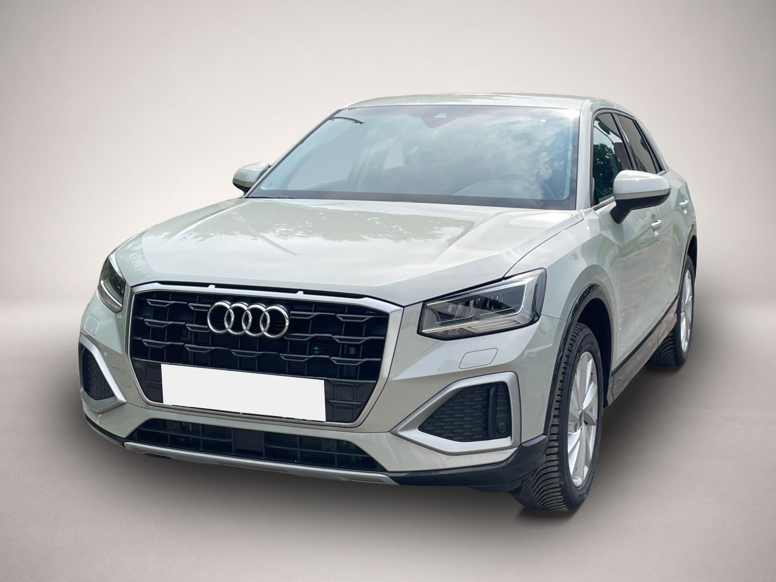 Audi Q2 (08/2025, Benzin)
