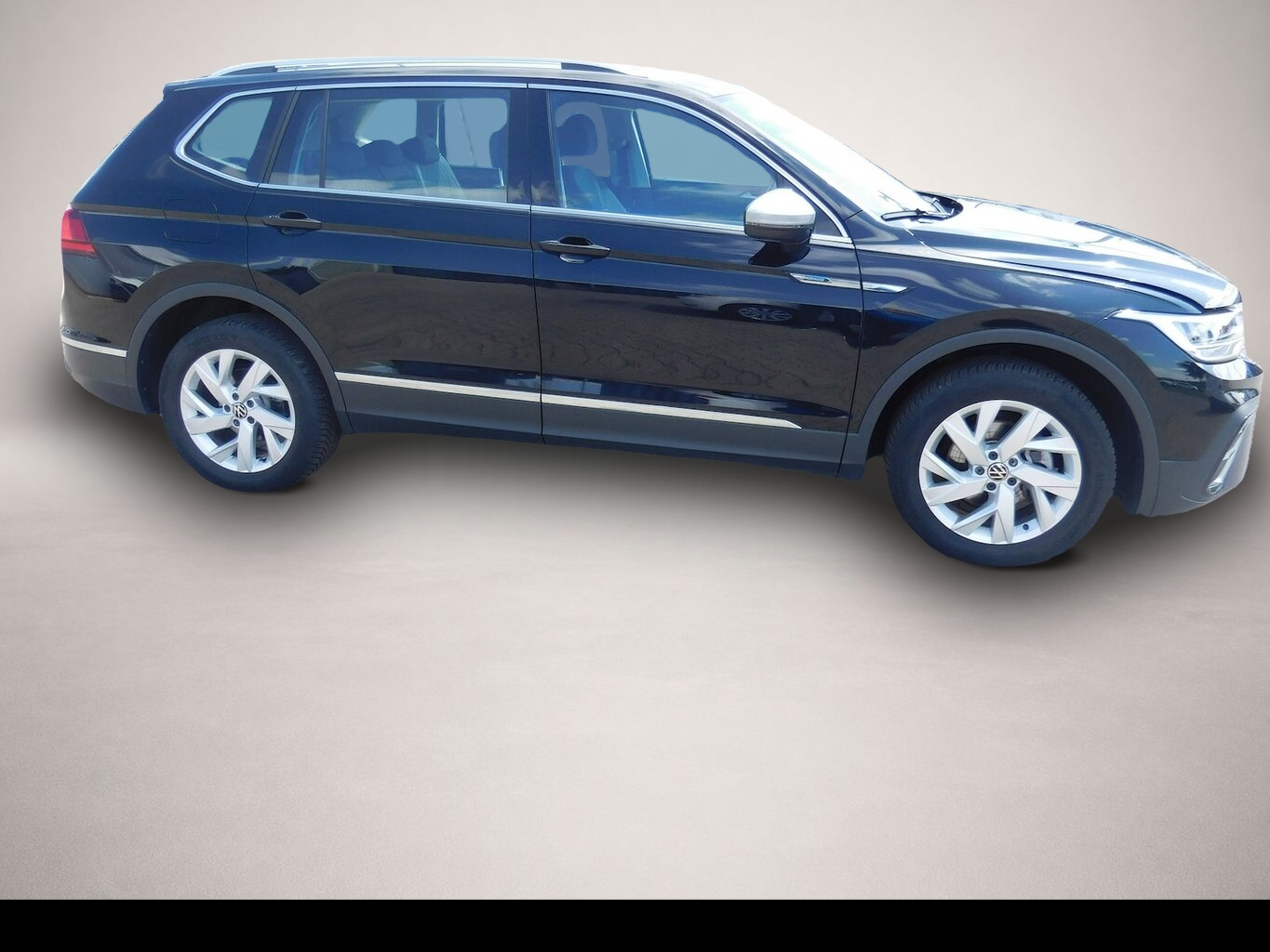 Volkswagen Tiguan Allspace (05/2025, Benzin)