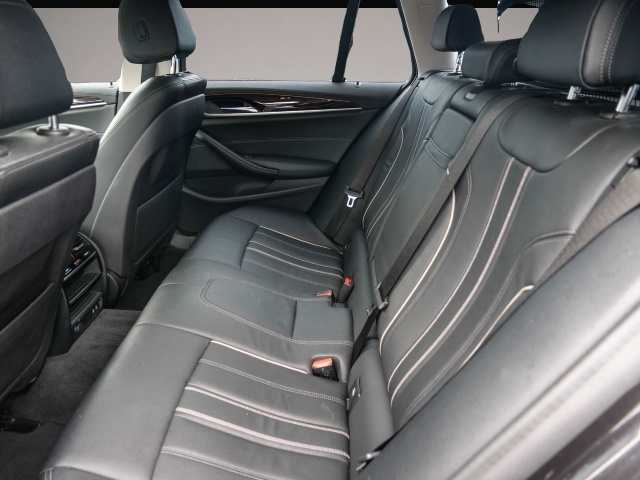 BMW 520 (12/2019, Diesel)