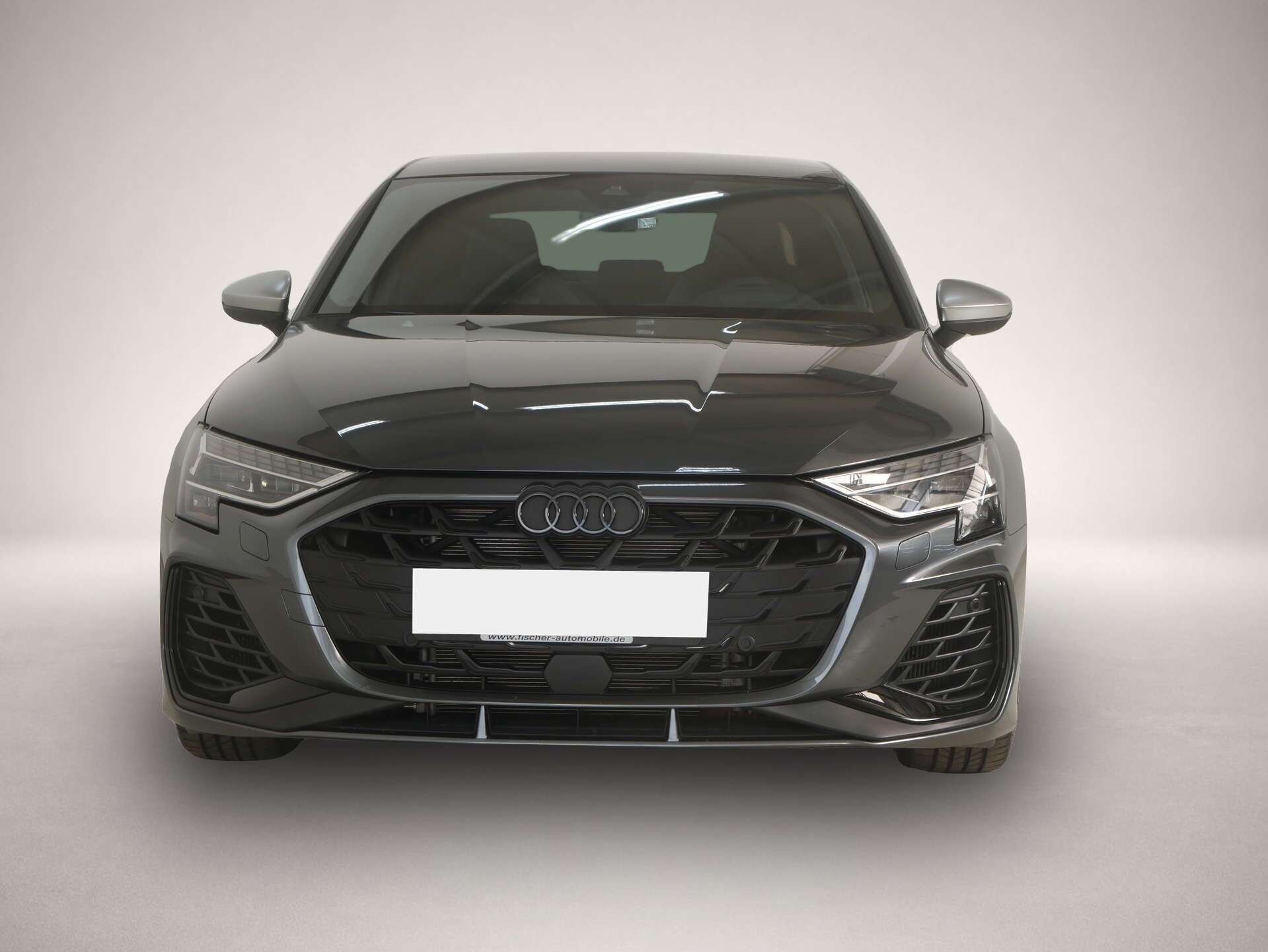 Audi quattro (01/2025, Benzin)