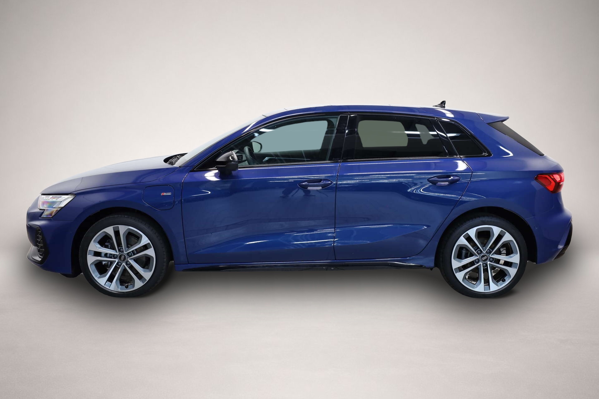 Audi A3 (08/2025, Hybrid (Benzin/Elektro))