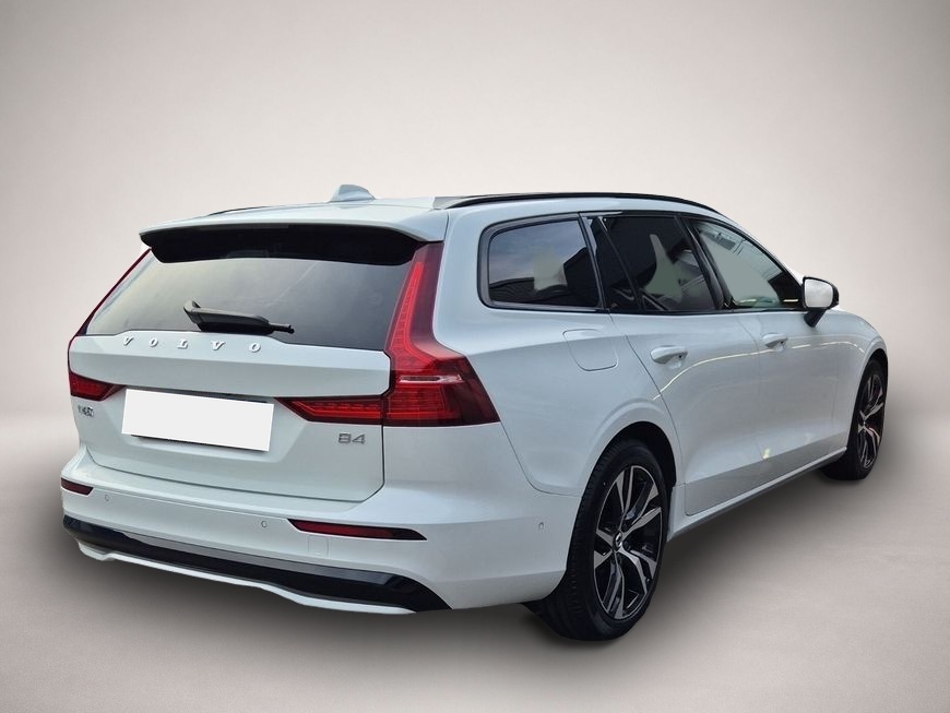 Volvo V60 (10/2025, Benzin)