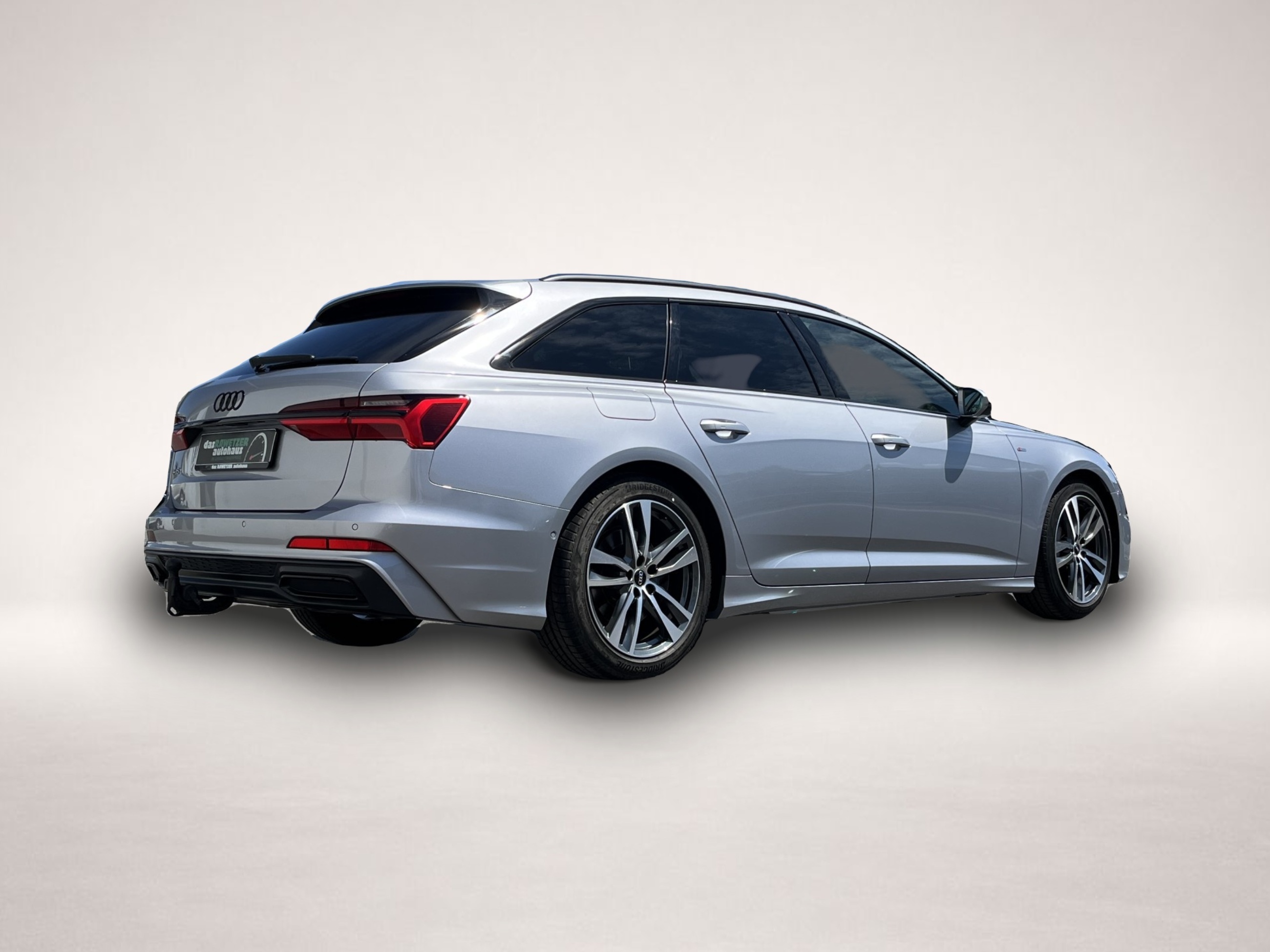 Audi A6 (02/2023, Benzin)