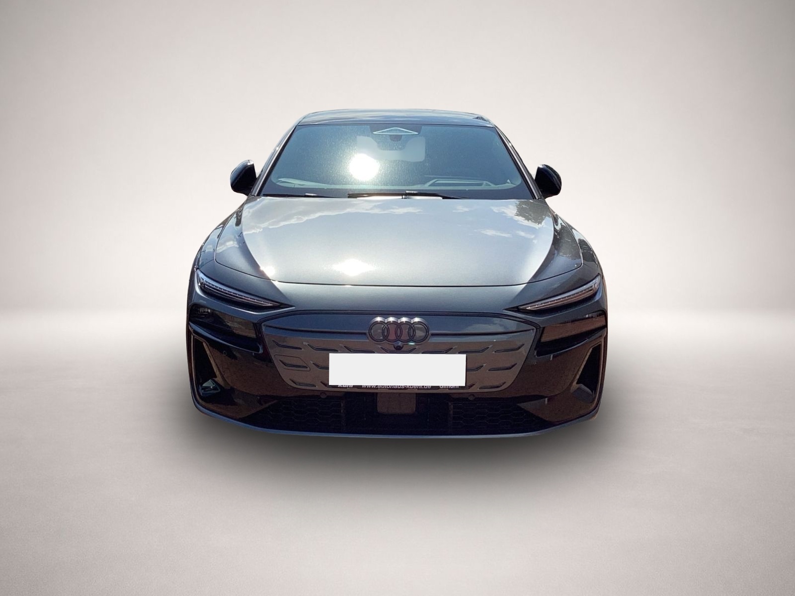 Audi e-tron (12/2025, ELECTRIC)