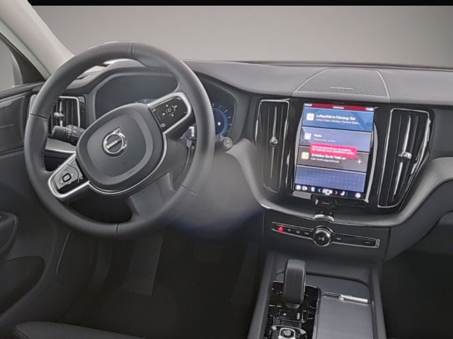 Volvo XC60 (05/2025, Benzin)