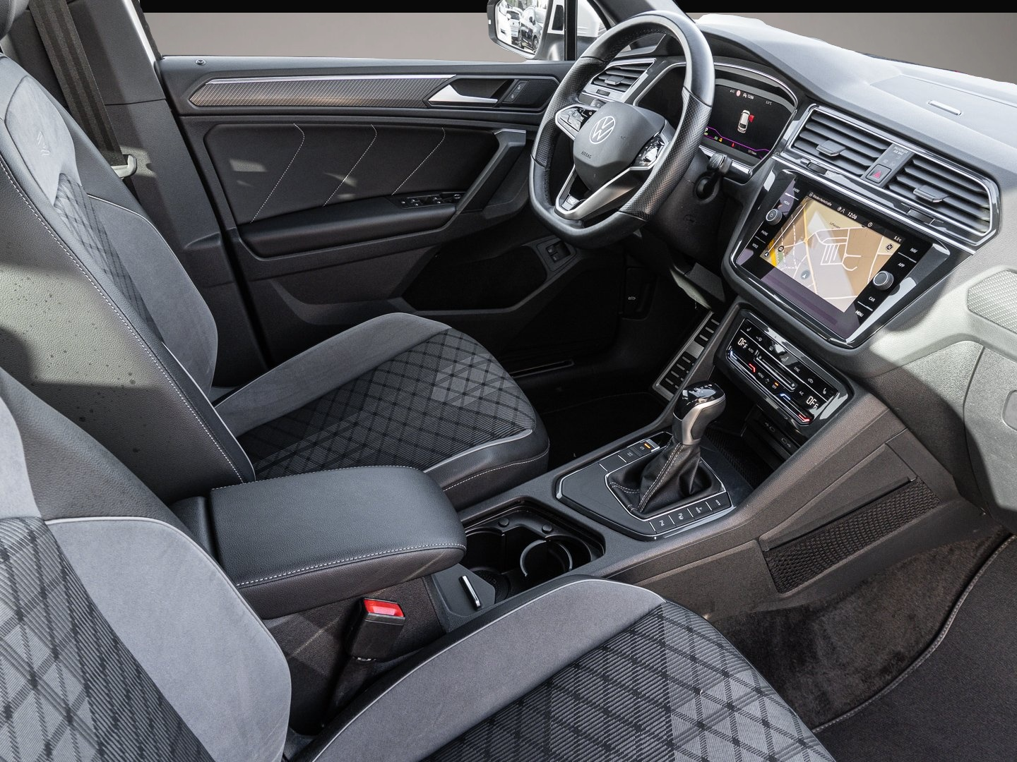 Volkswagen Tiguan (11/2021, )